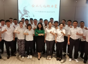 何丽培训现场